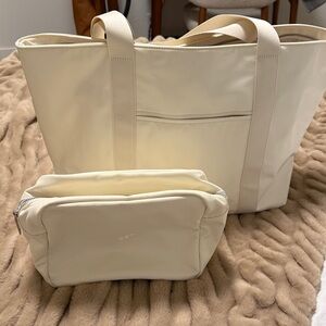 SET ACTIVE Cream Tote and Pouch Set